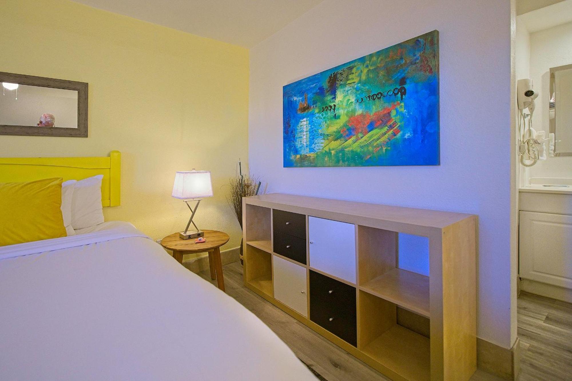 At Inn 3*