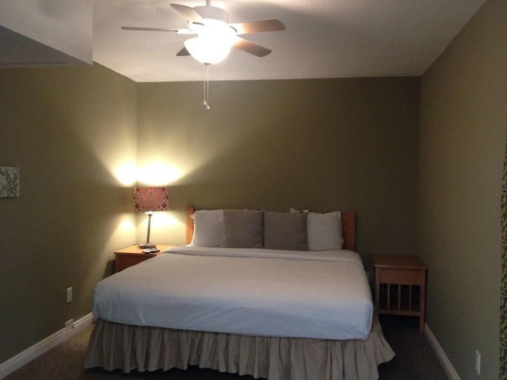 Inn At Palm Springs