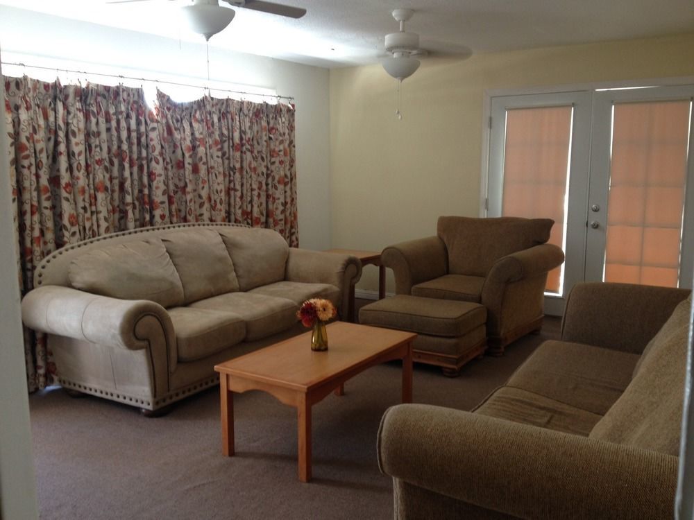 Inn At 3*