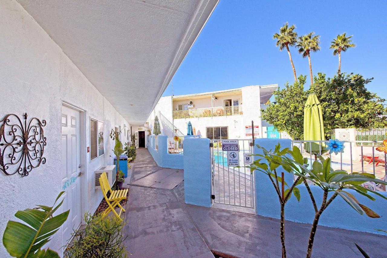 At Gasthof Palm Springs